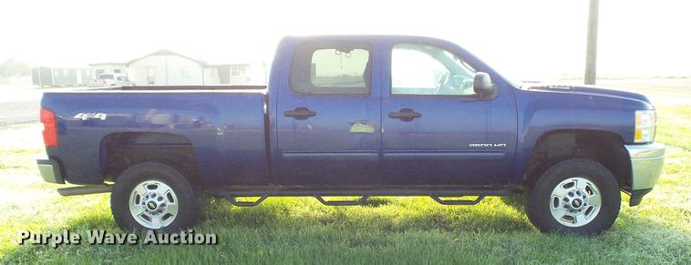 image for item DC5506 2014 Chevrolet Silverado 2500HD Crew Cab pickup truck