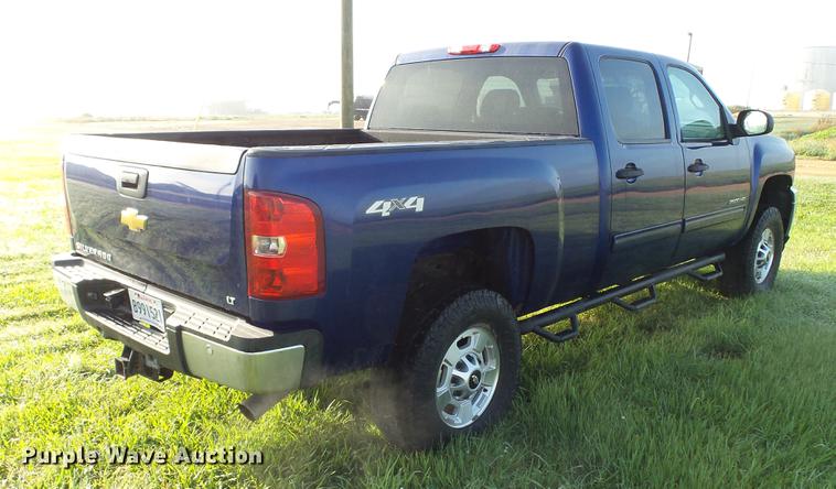 image for item DC5506 2014 Chevrolet Silverado 2500HD Crew Cab pickup truck