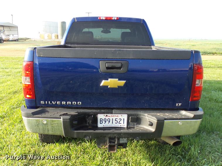 image for item DC5506 2014 Chevrolet Silverado 2500HD Crew Cab pickup truck
