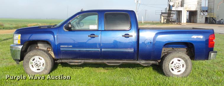 image for item DC5506 2014 Chevrolet Silverado 2500HD Crew Cab pickup truck