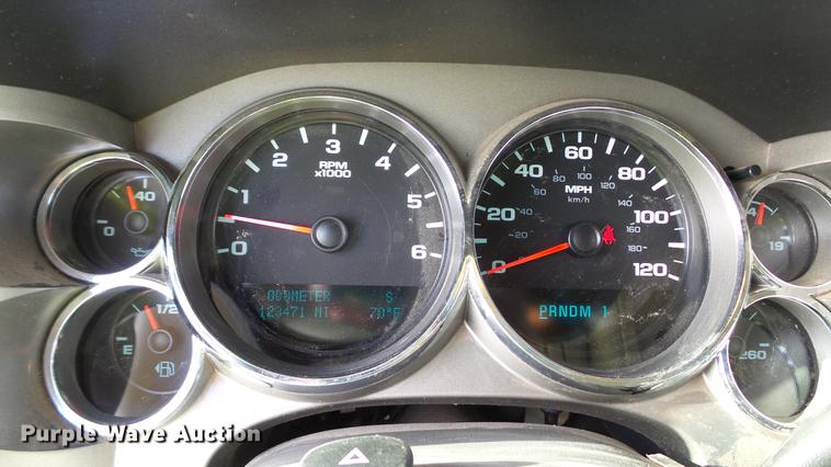 image for item DC5506 2014 Chevrolet Silverado 2500HD Crew Cab pickup truck