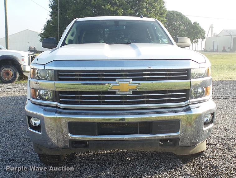 image for item DC5507 2015 Chevrolet Silverado 2500HD Crew Cab pickup truck