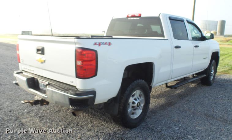 image for item DC5507 2015 Chevrolet Silverado 2500HD Crew Cab pickup truck