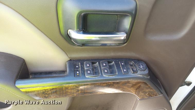 image for item DC5507 2015 Chevrolet Silverado 2500HD Crew Cab pickup truck