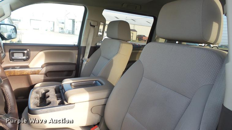 image for item DC5507 2015 Chevrolet Silverado 2500HD Crew Cab pickup truck