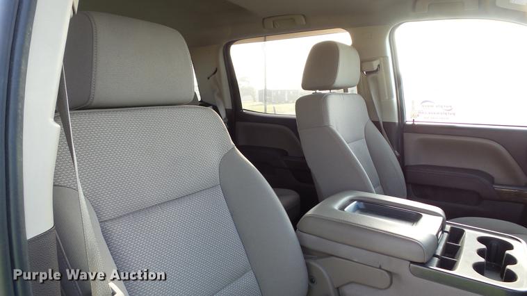 image for item DC5507 2015 Chevrolet Silverado 2500HD Crew Cab pickup truck