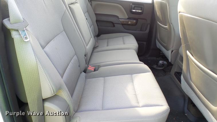 image for item DC5507 2015 Chevrolet Silverado 2500HD Crew Cab pickup truck