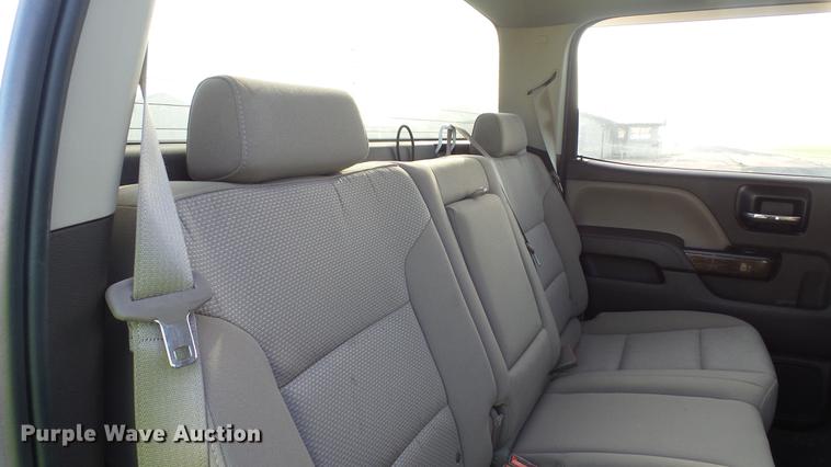 image for item DC5507 2015 Chevrolet Silverado 2500HD Crew Cab pickup truck