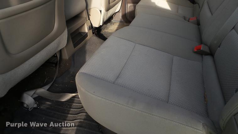 image for item DC5507 2015 Chevrolet Silverado 2500HD Crew Cab pickup truck