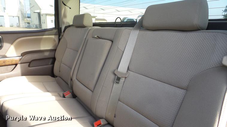 image for item DC5507 2015 Chevrolet Silverado 2500HD Crew Cab pickup truck