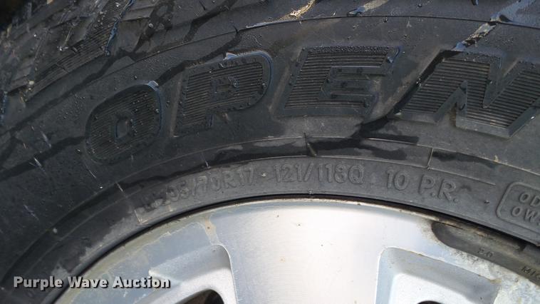 image for item DC5507 2015 Chevrolet Silverado 2500HD Crew Cab pickup truck