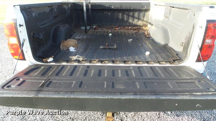 image for item DC5507 2015 Chevrolet Silverado 2500HD Crew Cab pickup truck