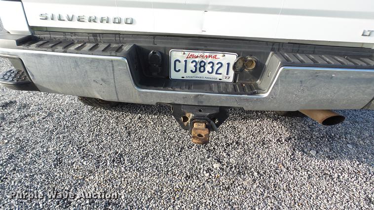 image for item DC5507 2015 Chevrolet Silverado 2500HD Crew Cab pickup truck