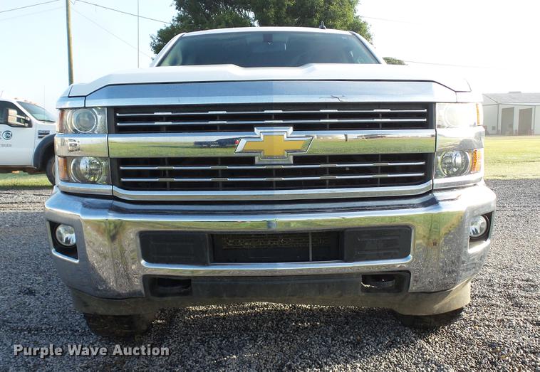 image for item DC5507 2015 Chevrolet Silverado 2500HD Crew Cab pickup truck