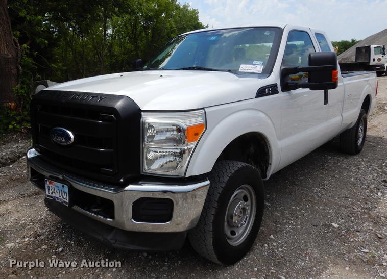 image for item DC5961 2011 Ford F250 Super Duty SuperCab pickup truck