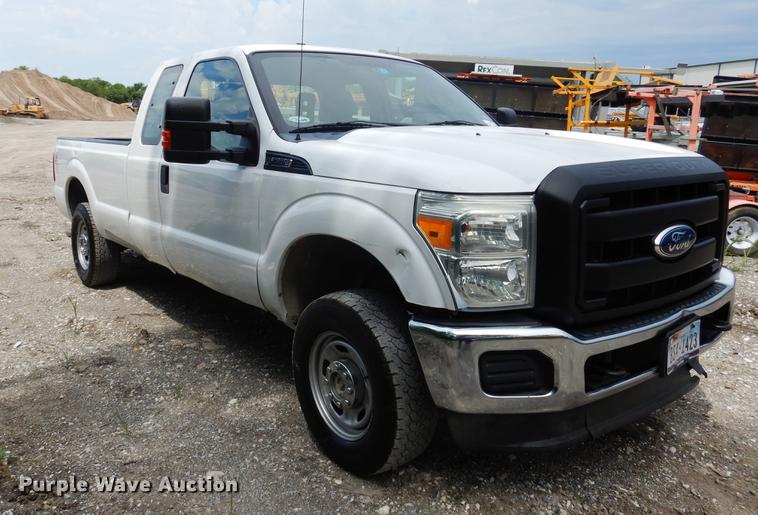 image for item DC5961 2011 Ford F250 Super Duty SuperCab pickup truck