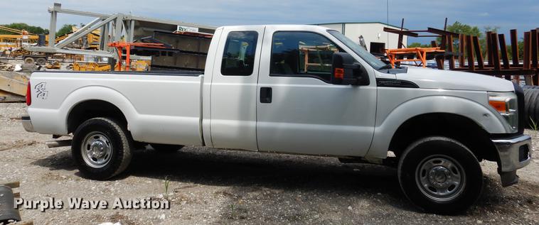 image for item DC5961 2011 Ford F250 Super Duty SuperCab pickup truck