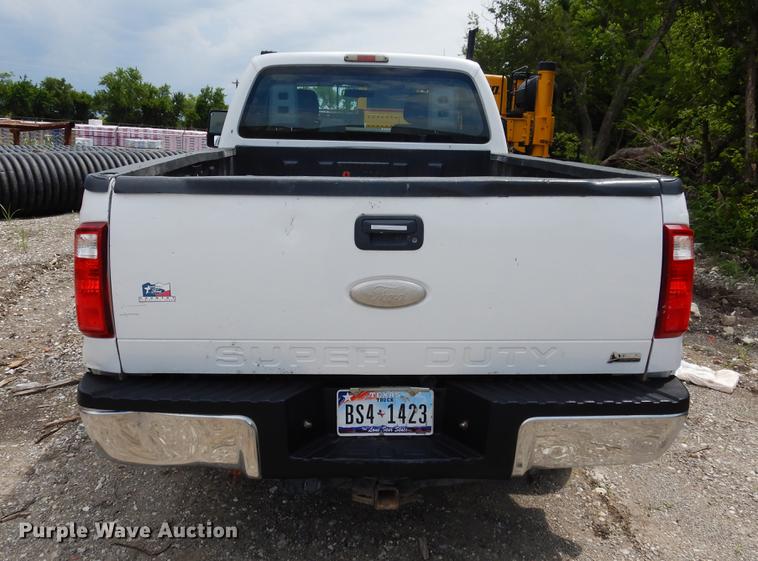 image for item DC5961 2011 Ford F250 Super Duty SuperCab pickup truck