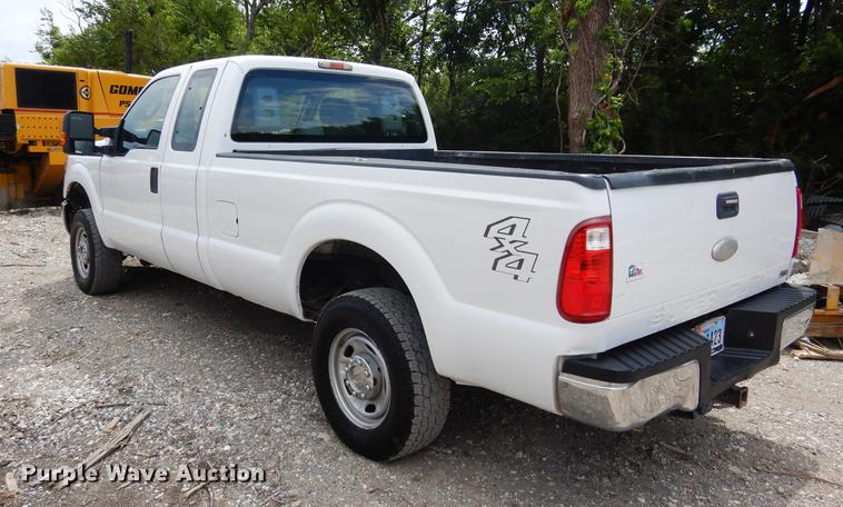 image for item DC5961 2011 Ford F250 Super Duty SuperCab pickup truck