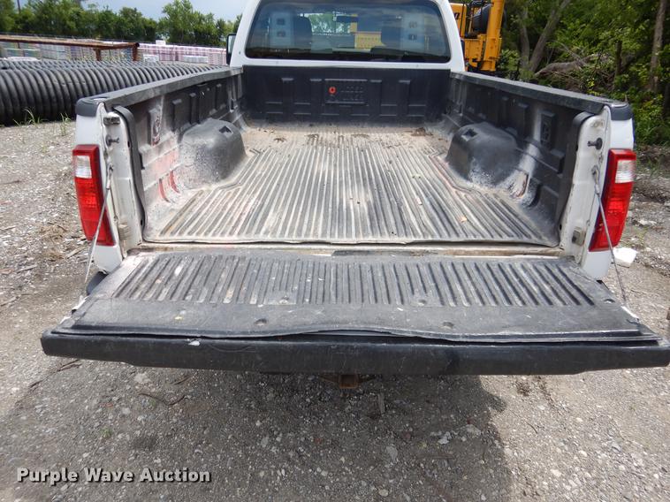 image for item DC5961 2011 Ford F250 Super Duty SuperCab pickup truck