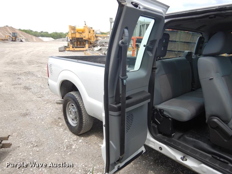image for item DC5961 2011 Ford F250 Super Duty SuperCab pickup truck