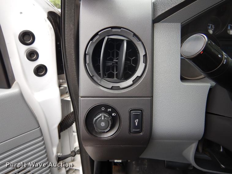 image for item DC5961 2011 Ford F250 Super Duty SuperCab pickup truck