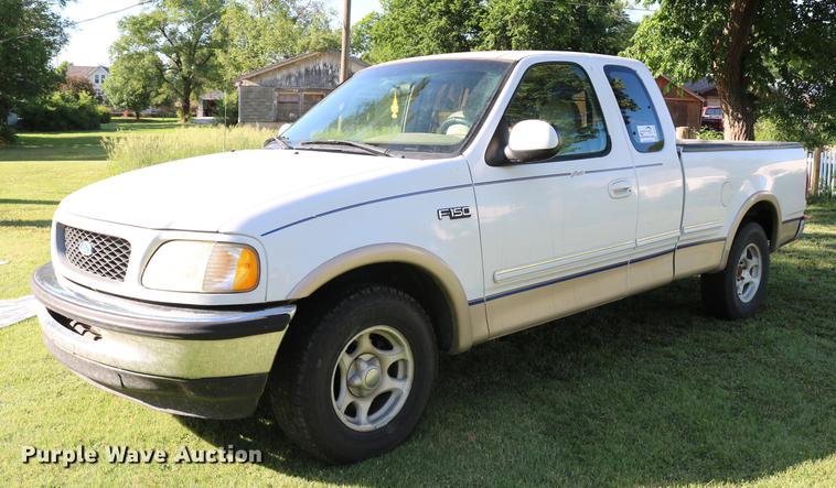 image for item DC7531 1997 Ford F150 Lariat SuperCab pickup truck