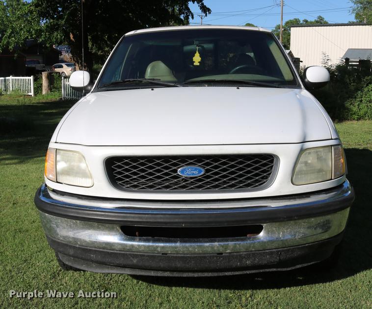 image for item DC7531 1997 Ford F150 Lariat SuperCab pickup truck