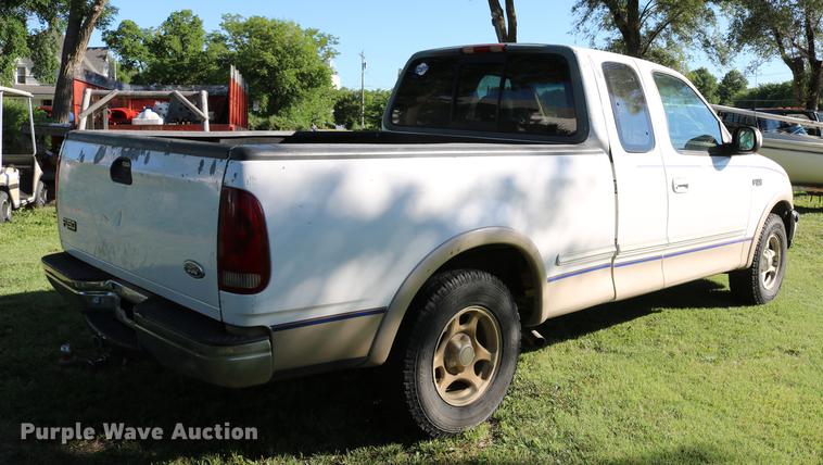 image for item DC7531 1997 Ford F150 Lariat SuperCab pickup truck