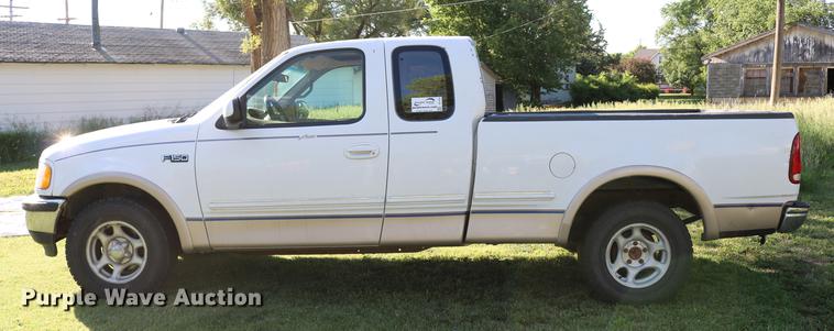 image for item DC7531 1997 Ford F150 Lariat SuperCab pickup truck