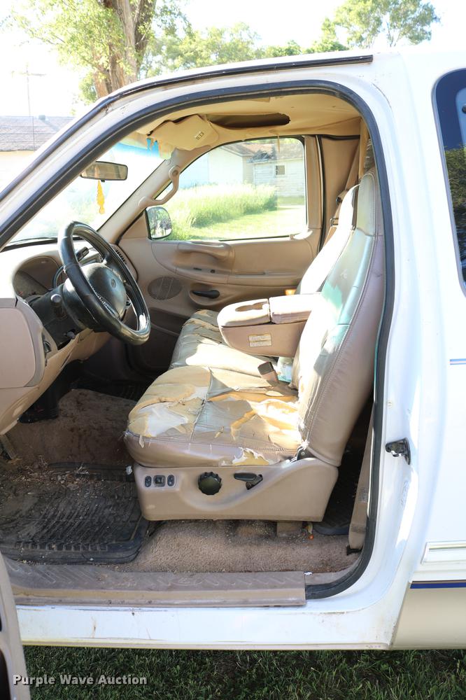 image for item DC7531 1997 Ford F150 Lariat SuperCab pickup truck