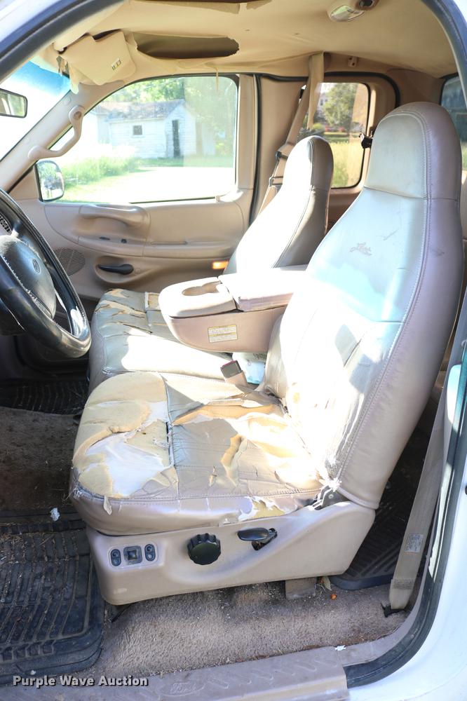 image for item DC7531 1997 Ford F150 Lariat SuperCab pickup truck