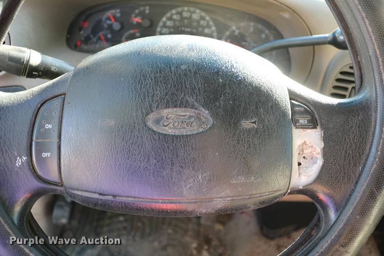 image for item DC7531 1997 Ford F150 Lariat SuperCab pickup truck