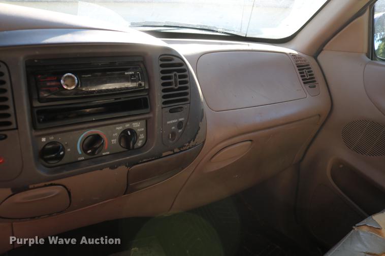 image for item DC7531 1997 Ford F150 Lariat SuperCab pickup truck