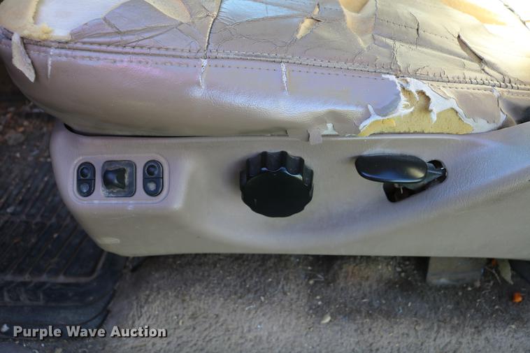 image for item DC7531 1997 Ford F150 Lariat SuperCab pickup truck