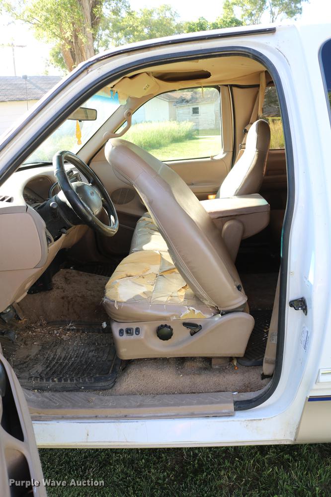 image for item DC7531 1997 Ford F150 Lariat SuperCab pickup truck