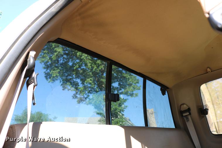 image for item DC7531 1997 Ford F150 Lariat SuperCab pickup truck