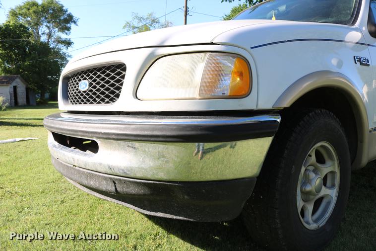 image for item DC7531 1997 Ford F150 Lariat SuperCab pickup truck