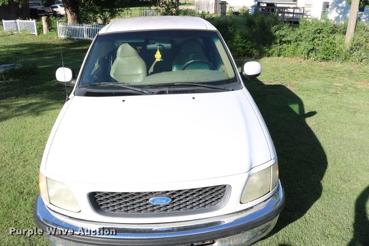 image for item DC7531 1997 Ford F150 Lariat SuperCab pickup truck