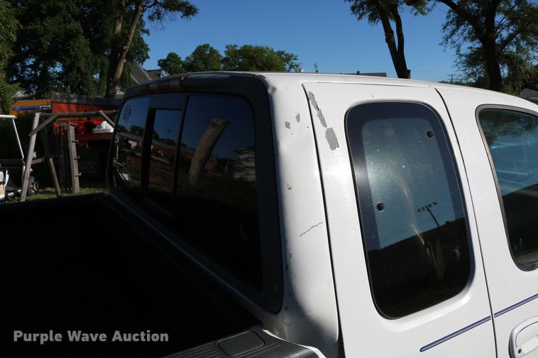 image for item DC7531 1997 Ford F150 Lariat SuperCab pickup truck