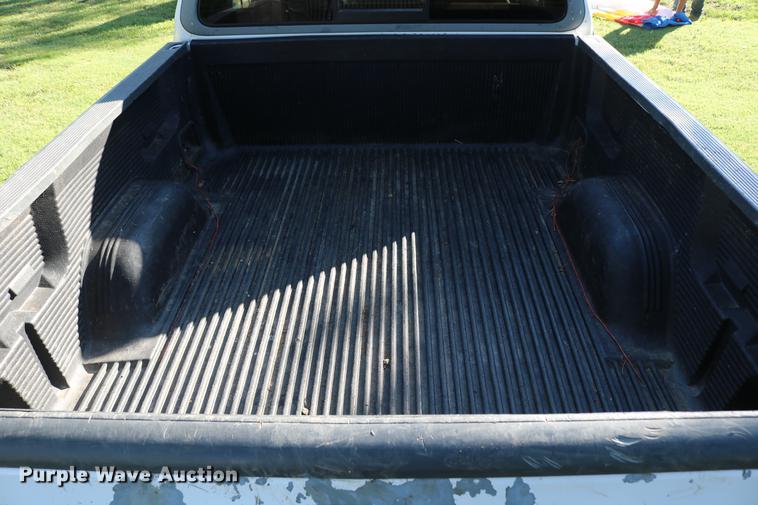 image for item DC7531 1997 Ford F150 Lariat SuperCab pickup truck