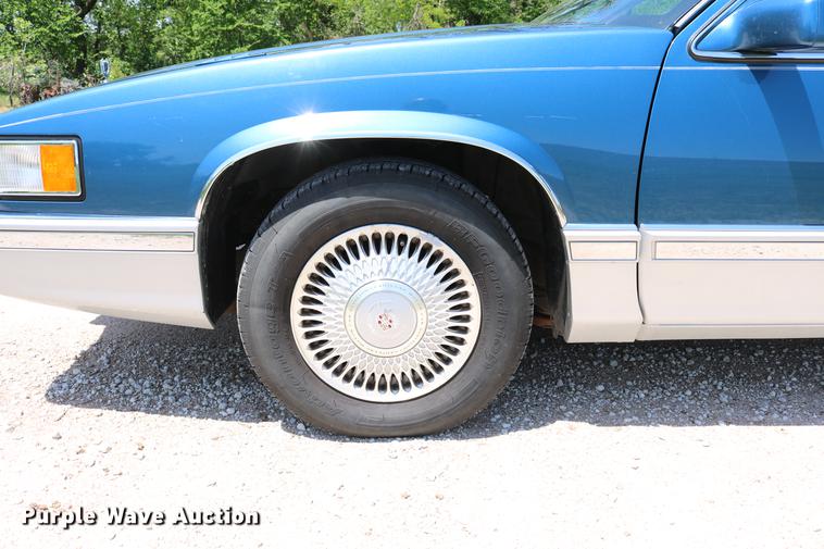 image for item DC7542 1993 Cadillac DeVille Sixty Special