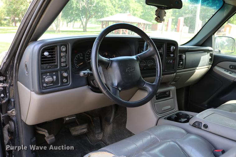 image for item DC7640 2002 Chevrolet Tahoe LT SUV