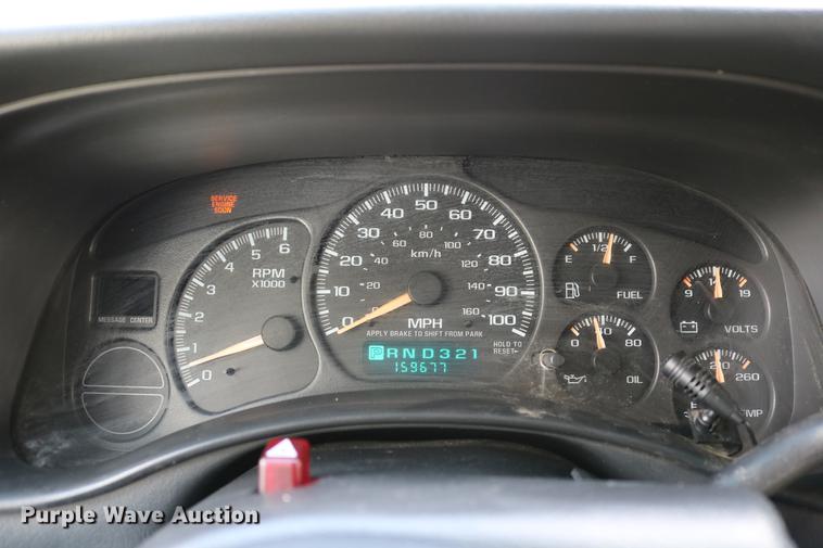 image for item DC7640 2002 Chevrolet Tahoe LT SUV