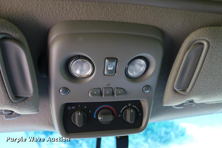 image for item DC7640 2002 Chevrolet Tahoe LT SUV