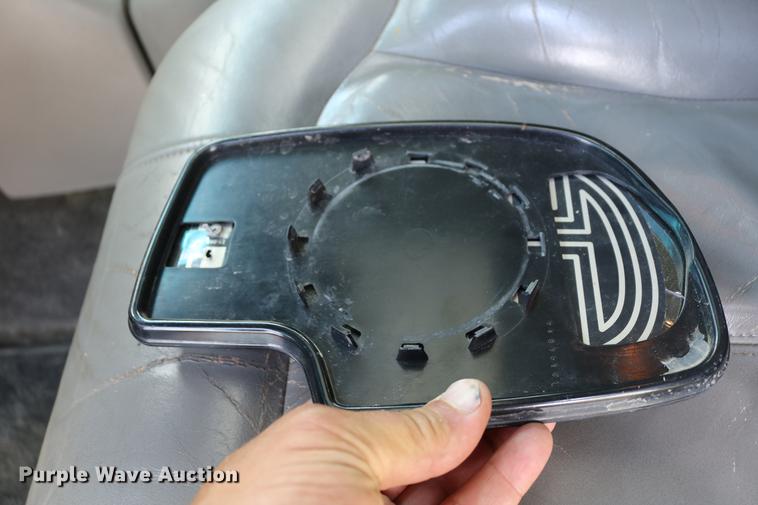 image for item DC7640 2002 Chevrolet Tahoe LT SUV