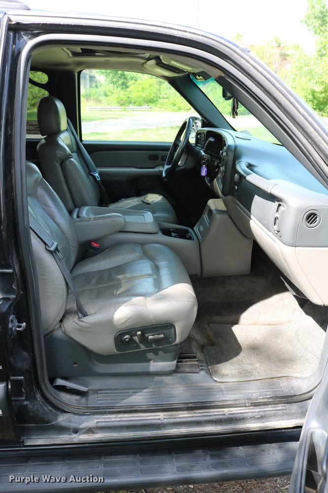 image for item DC7640 2002 Chevrolet Tahoe LT SUV