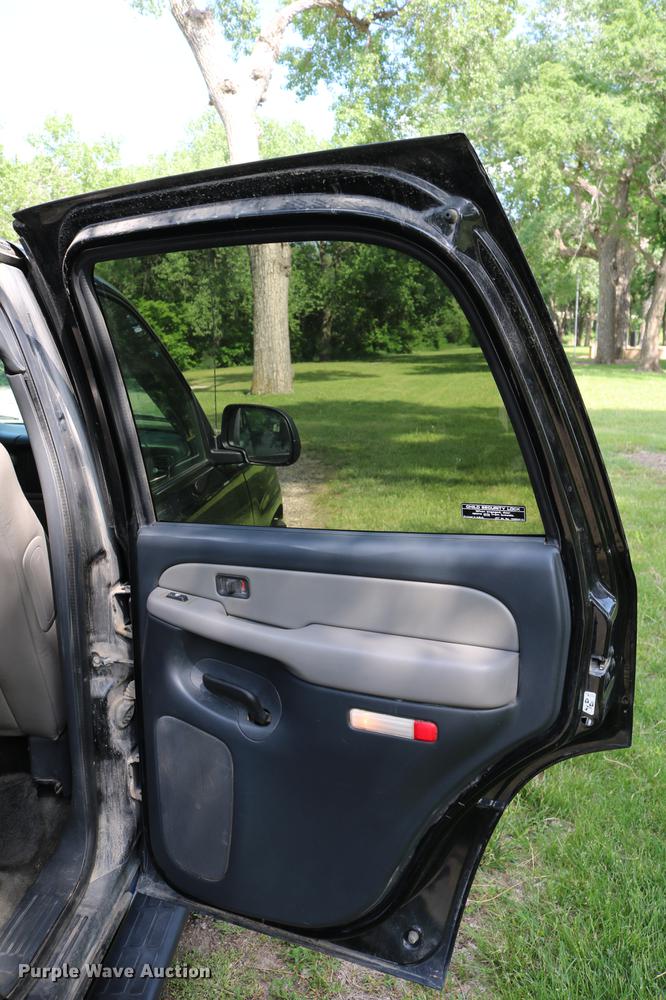 image for item DC7640 2002 Chevrolet Tahoe LT SUV