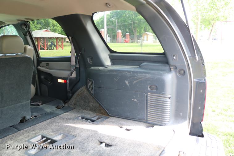image for item DC7640 2002 Chevrolet Tahoe LT SUV
