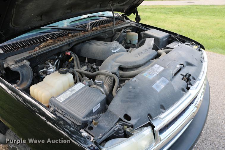 image for item DC7640 2002 Chevrolet Tahoe LT SUV